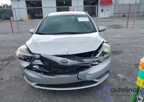 2016 Kia Forte Lx z USA, uszkodzony, nr VIN KNAFK4A67G5594935
